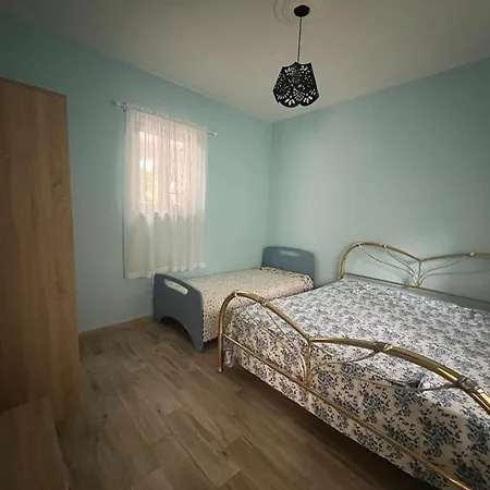 D Alloggio in famiglia Velipojë